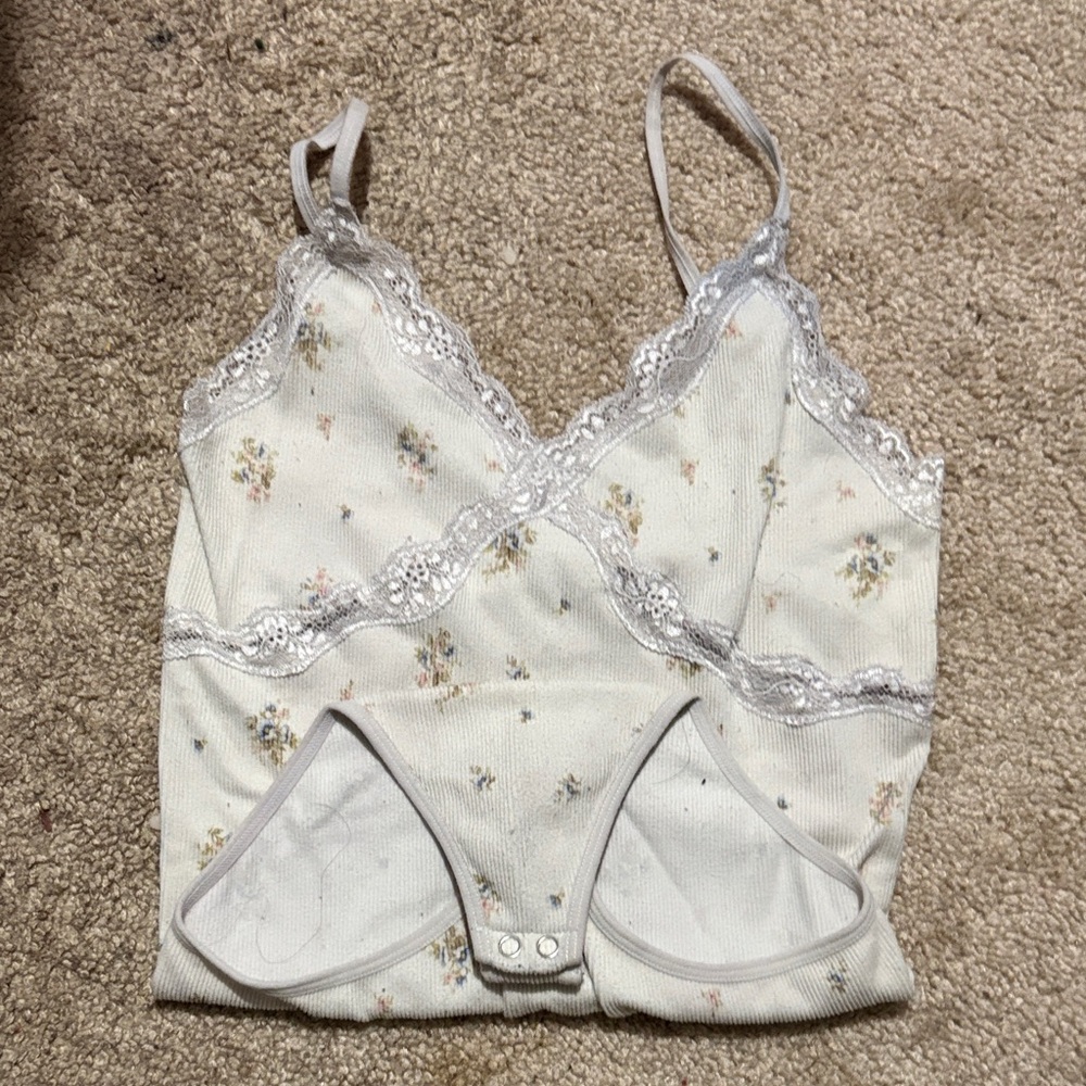 Floral Lace Trim Camisole